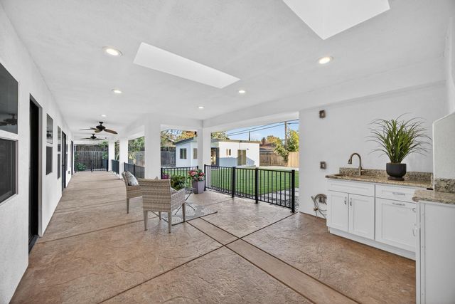 4971 MICHELE Ln, Sacramento, CA 95822