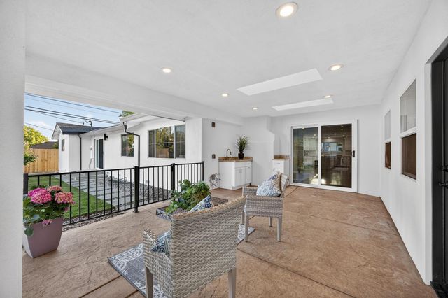 4971 MICHELE Ln, Sacramento, CA 95822