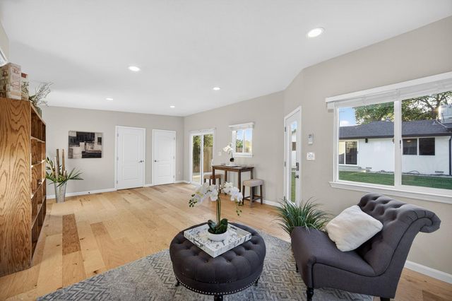 4971 MICHELE Ln, Sacramento, CA 95822