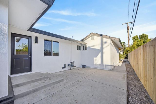 4971 MICHELE Ln, Sacramento, CA 95822