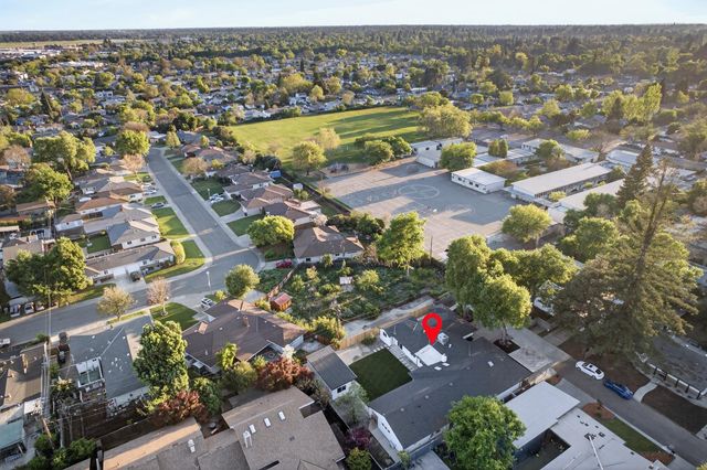 4971 MICHELE Ln, Sacramento, CA 95822