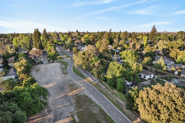 4971 MICHELE Ln, Sacramento, CA 95822