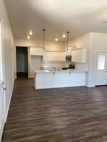 3215 Enclave Place, Norman, OK 73072