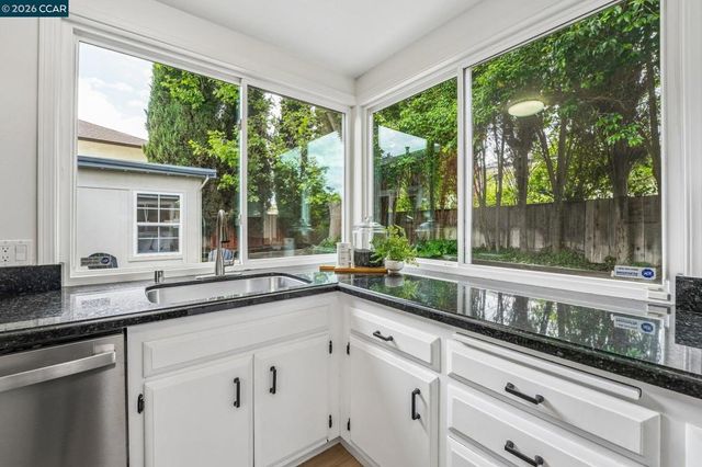 839 McElroy Ct, Concord, CA 94518