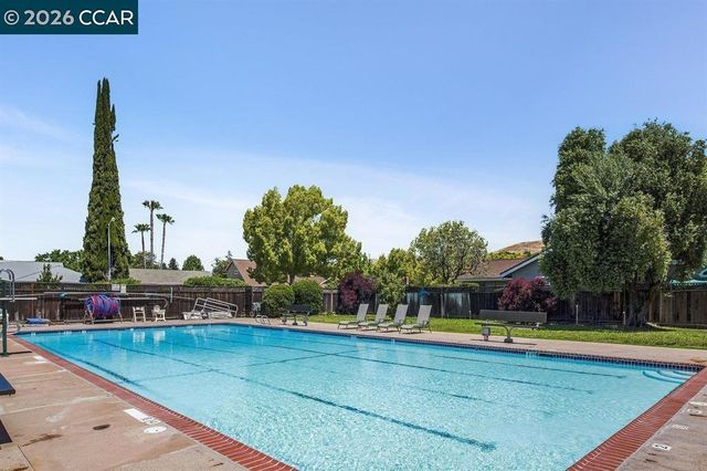 839 McElroy Ct, Concord, CA 94518