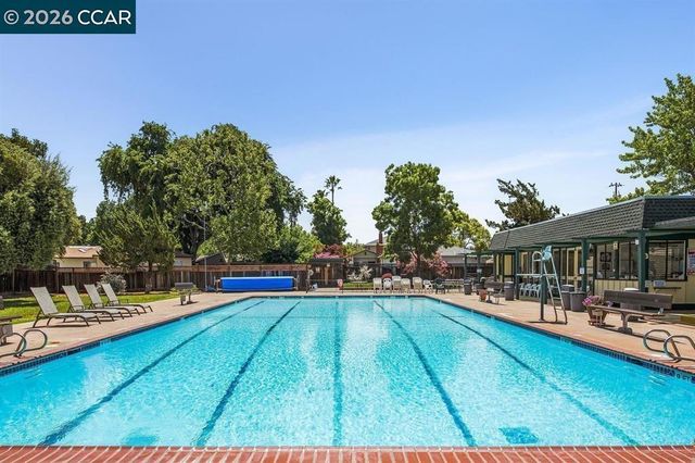 839 McElroy Ct, Concord, CA 94518