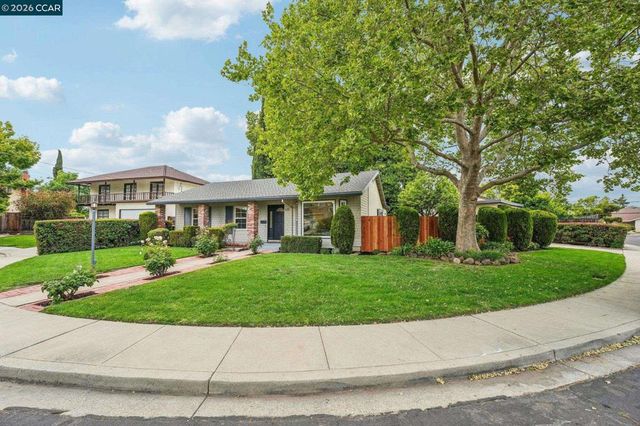 839 McElroy Ct, Concord, CA 94518
