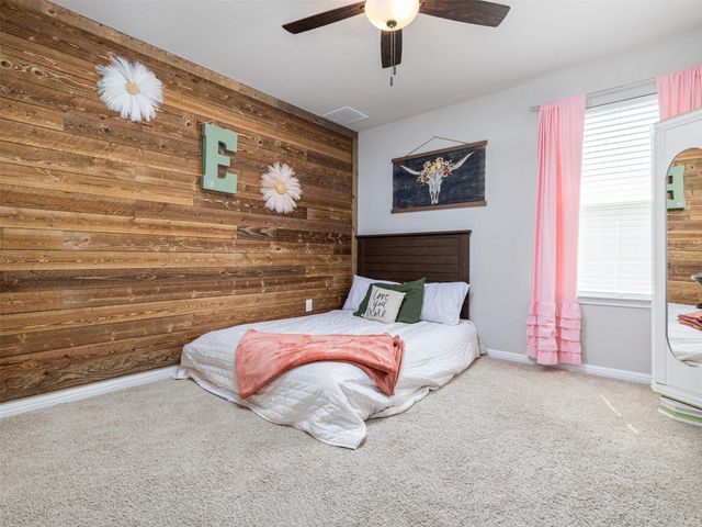 201 Bunting LN, Bertram, TX 78605