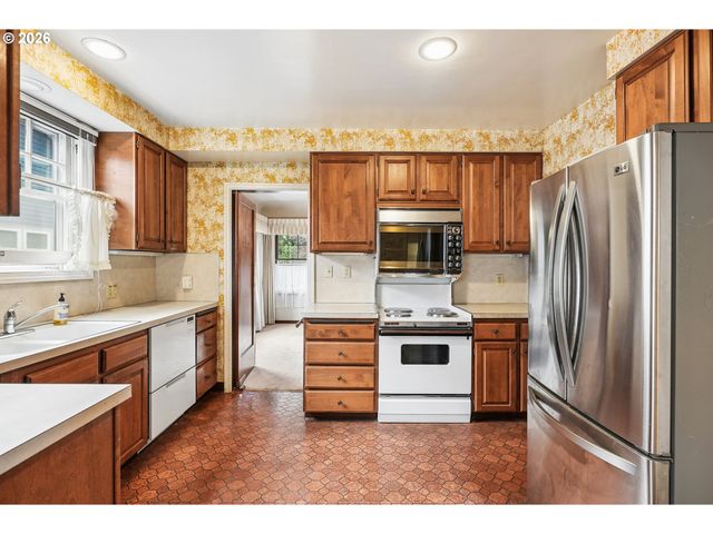 5809 Se TAYLOR St, Portland, OR 97215