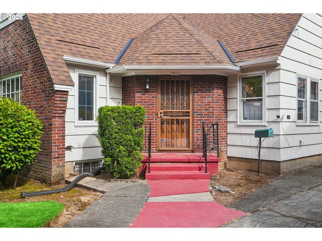 5809 Se TAYLOR St, Portland, OR 97215