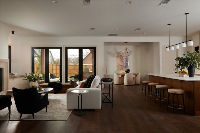 6201 Lakeshore Drive, Dallas, TX 75214