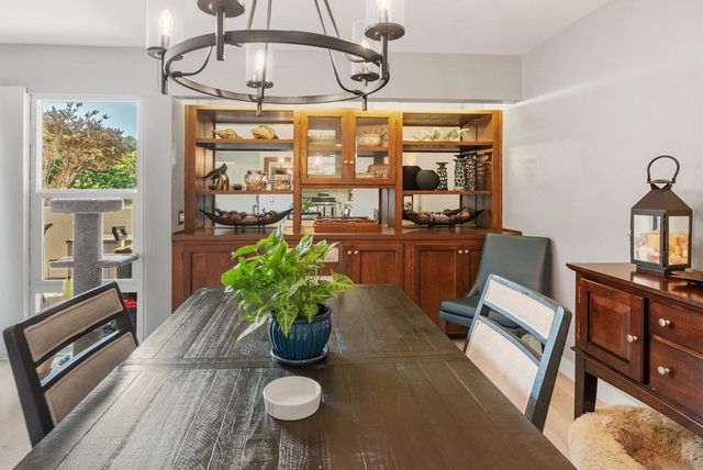 7512 Viejo Castilla 17, Carlsbad, CA 92009