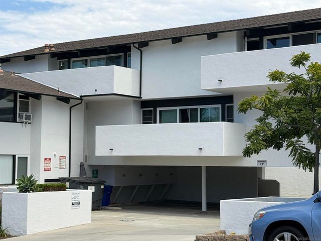 7512 Viejo Castilla 17, Carlsbad, CA 92009