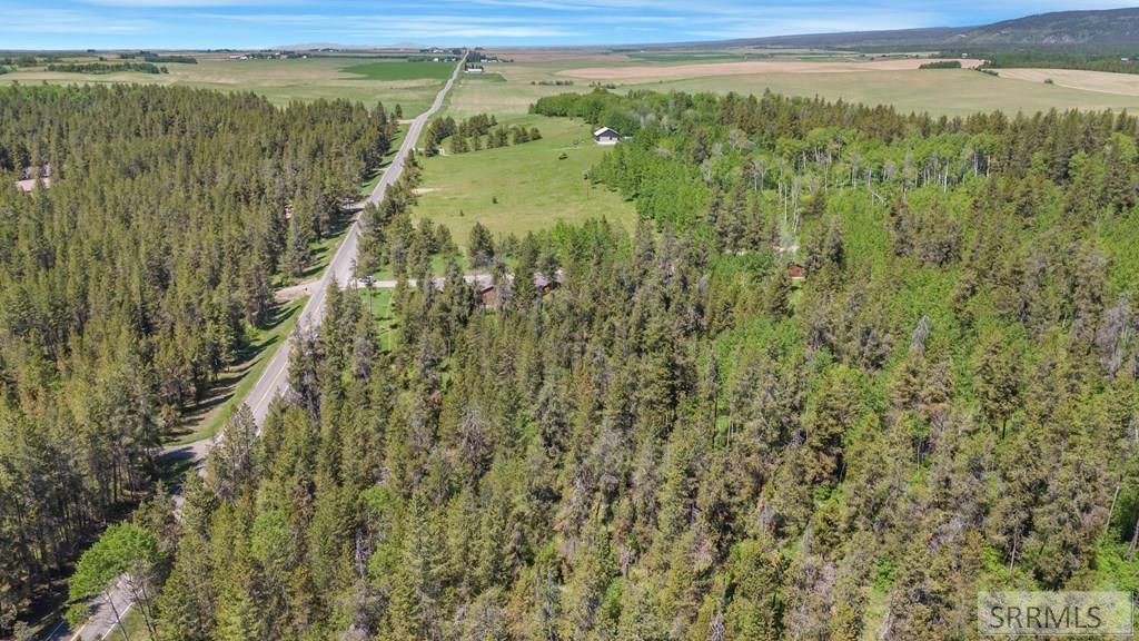 Image 13 of property listing at 4585 E 1400 N, Ashton, ID 83420