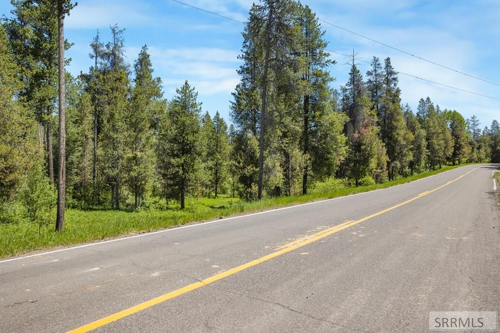 Image 7 of property listing at 4585 E 1400 N, Ashton, ID 83420