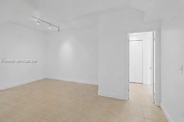18800 NE 29th Avenue 526, Aventura, FL 33180