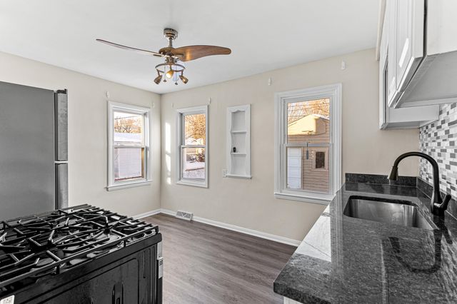 526 Mill Street, Lincoln Park City, MI 48146