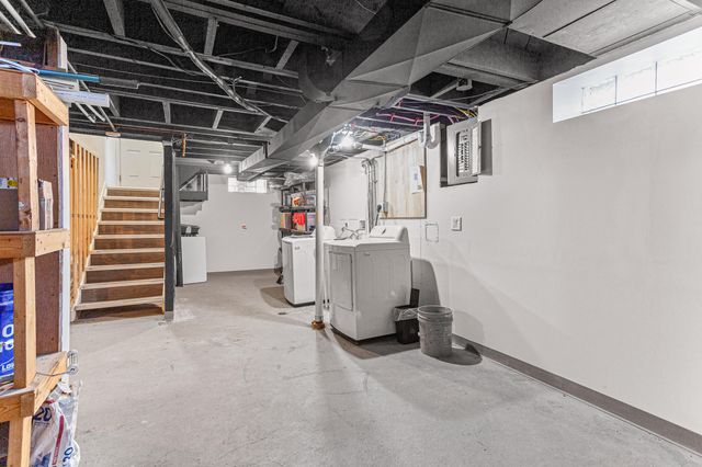 526 Mill Street, Lincoln Park City, MI 48146