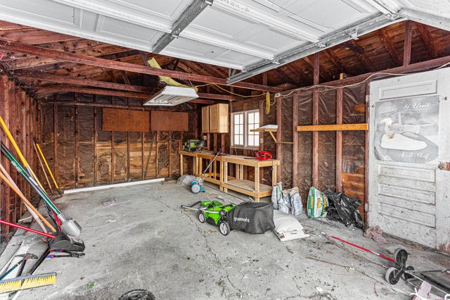 526 Mill Street, Lincoln Park City, MI 48146