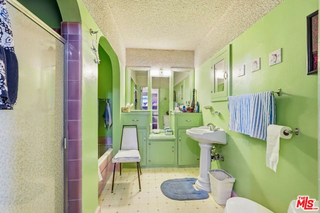 7819 Dalton Avenue, Los Angeles, CA 90047