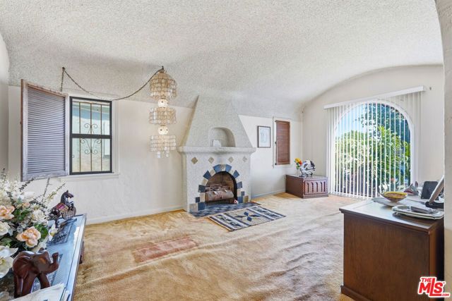 7819 Dalton Avenue, Los Angeles, CA 90047