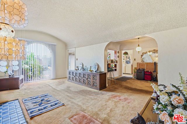 7819 Dalton Avenue, Los Angeles, CA 90047