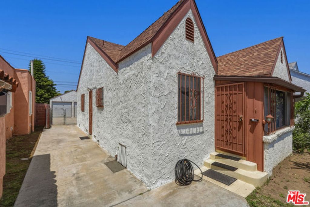 7819 Dalton Avenue, Los Angeles, CA 90047
