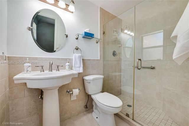 15700 SW 87th Ave, Palmetto Bay, FL 33157