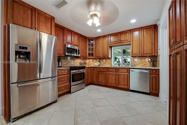 15700 SW 87th Ave, Palmetto Bay, FL 33157