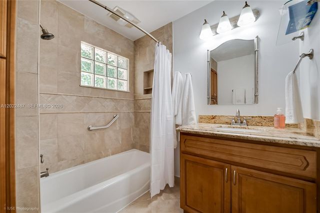 15700 SW 87th Ave, Palmetto Bay, FL 33157