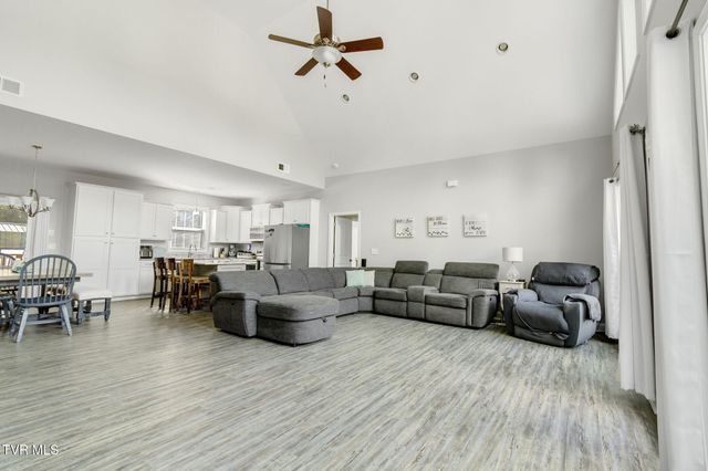 1216 Upland Avenue, Greeneville, TN 37743