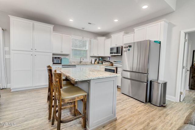 1216 Upland Avenue, Greeneville, TN 37743