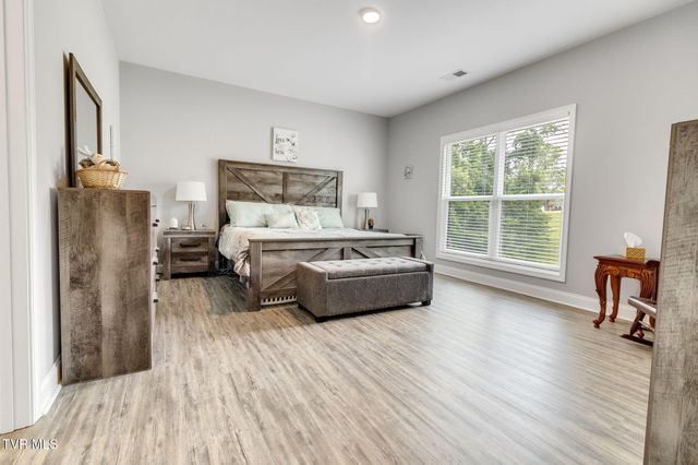 1216 Upland Avenue, Greeneville, TN 37743