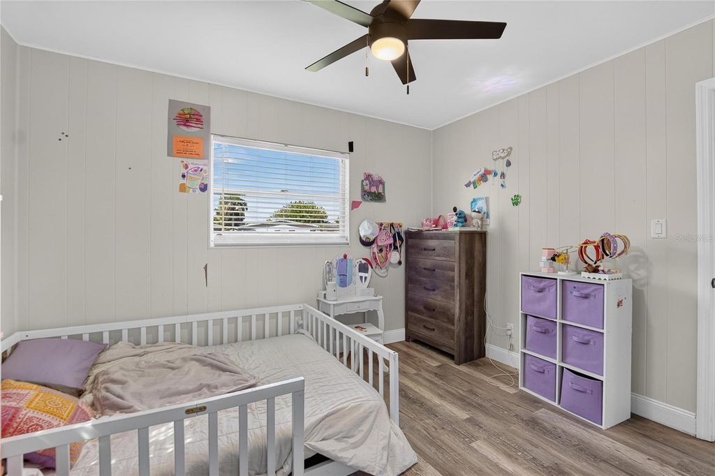 Image 26 of property listing at 1974 SOUTHVIEW ROAD, Largo, FL 33770