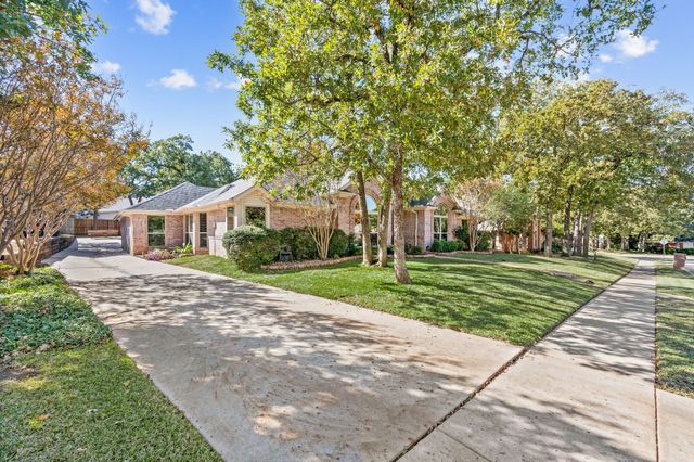 804 Blue Spruce Court, Keller, TX 76248