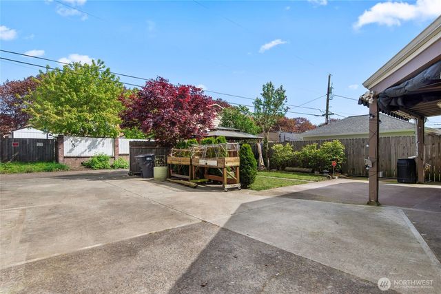 1332 22nd Avenue, Longview, WA 98632