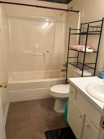 201 Turf Court, Frankfort, KY 40601