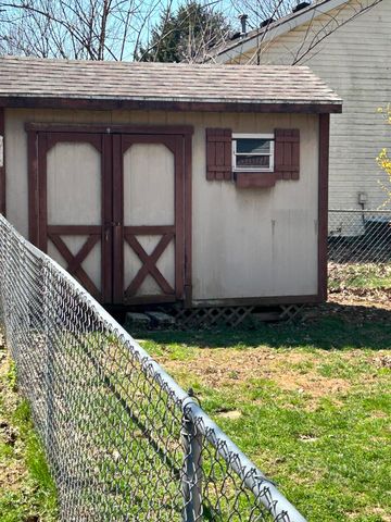 201 Turf Court, Frankfort, KY 40601