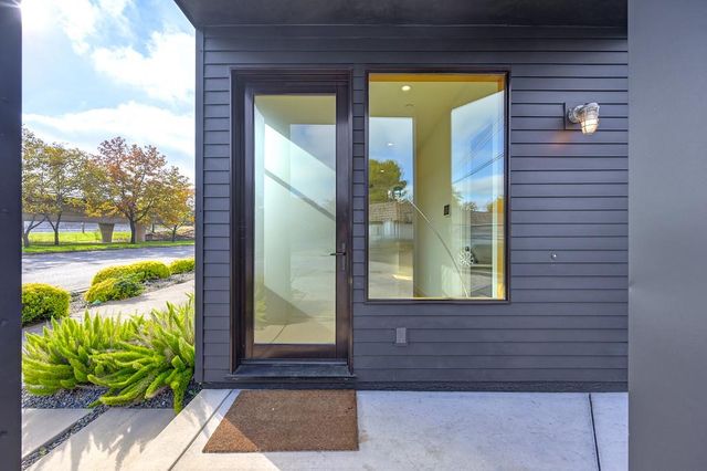 2730 Victorian Aly, Sacramento, CA 95818