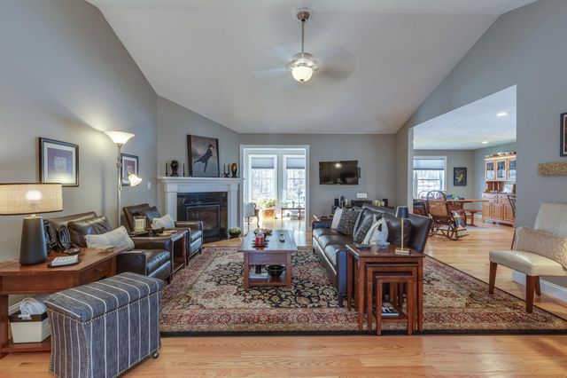 66 Pineview Drive, Candia, NH 03034