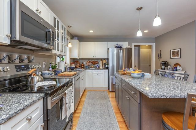 66 Pineview Drive, Candia, NH 03034