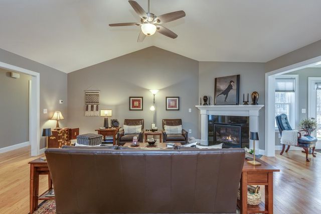 66 Pineview Drive, Candia, NH 03034