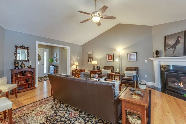 66 Pineview Drive, Candia, NH 03034