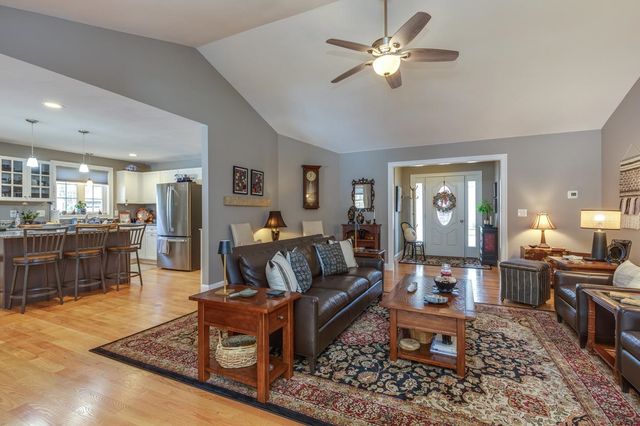 66 Pineview Drive, Candia, NH 03034