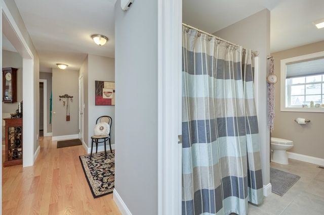 66 Pineview Drive, Candia, NH 03034