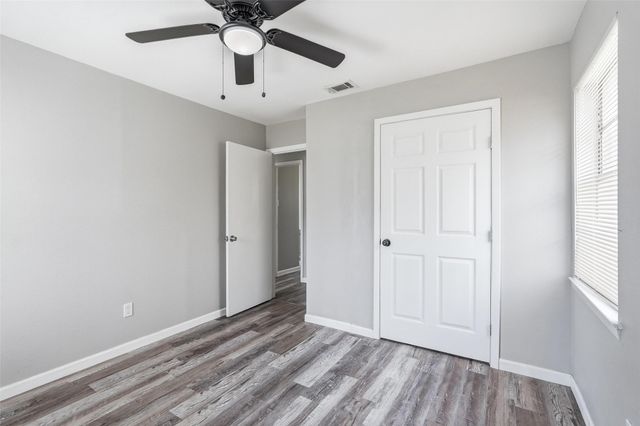 6129 Singing Hills Drive, Dallas, TX 75241