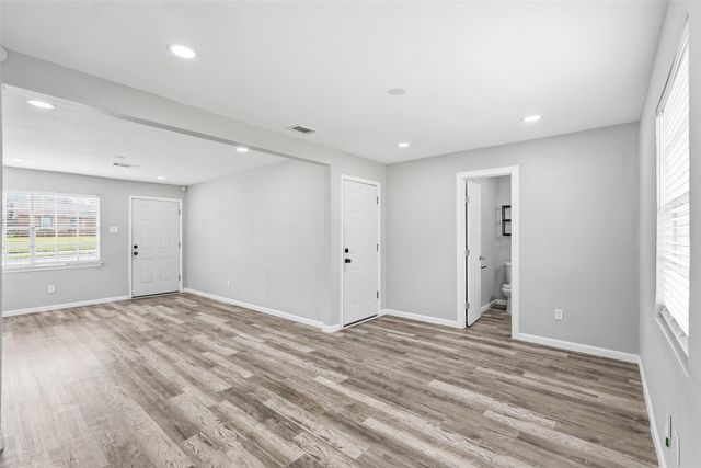 6129 Singing Hills Drive, Dallas, TX 75241