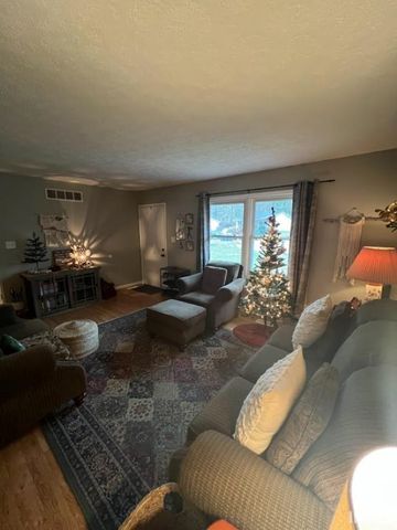 4075 N Brookwood Drive, Bloomington, IN 47404