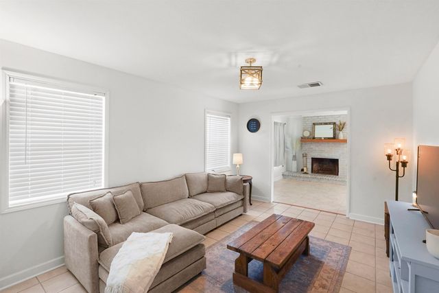 222 Guidry St, Bourg, LA 70343