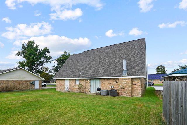 222 Guidry St, Bourg, LA 70343